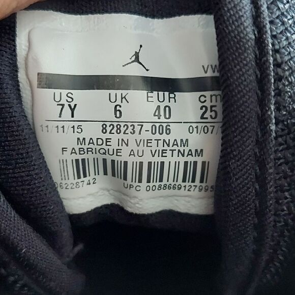 Jordan 1 Flight 4 Premium GS 'Black Gym Red' 828237-006 Size 7Y - Picture 11 of 11